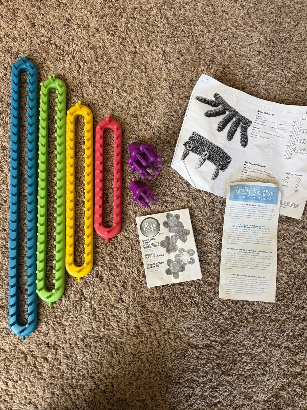 Knitting looms (instructions included)